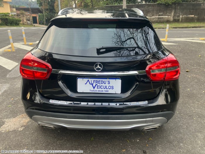 Mercedes-Benz GLA 200 ADVANCE 2014/2015
